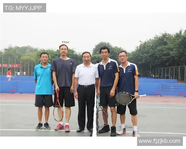 广州网球队的团队协作与战术配合研究探讨
