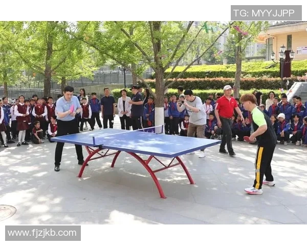 乒乓球的魅力与技巧揭秘:走进西安乒乓球队的训练与成长之路