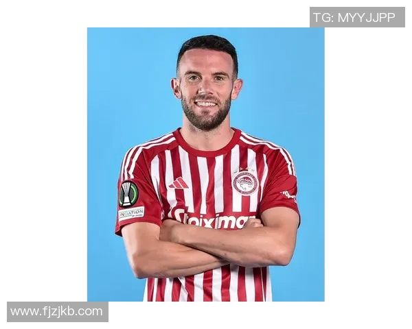 荷兰足球明星华金的传奇旅程与辉煌成就解析 荷兰足球明星华金的传奇旅程与辉煌成就解析